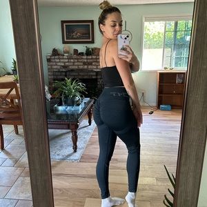 ECHT Scrunch Leggings